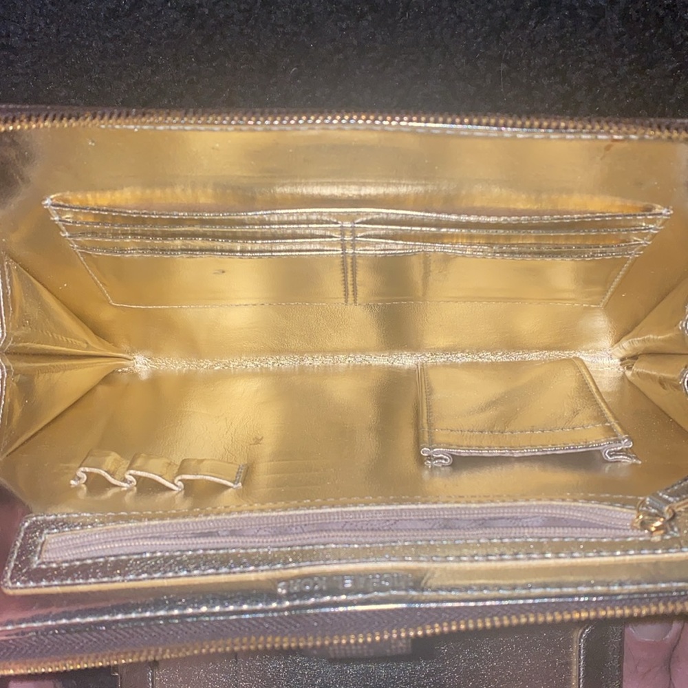 Pre loved Michael kors iPad case/cover. Brown with gold interior W/ 32g iPad - Picture 6 of 7